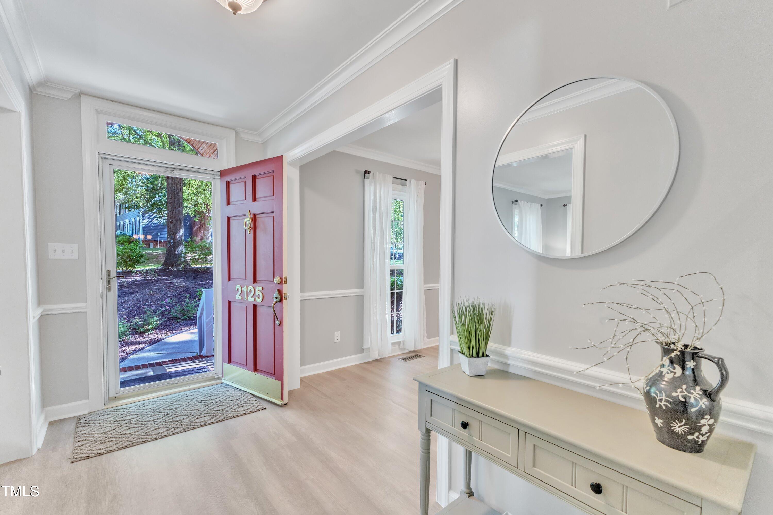 2125 Oakcrest Court
