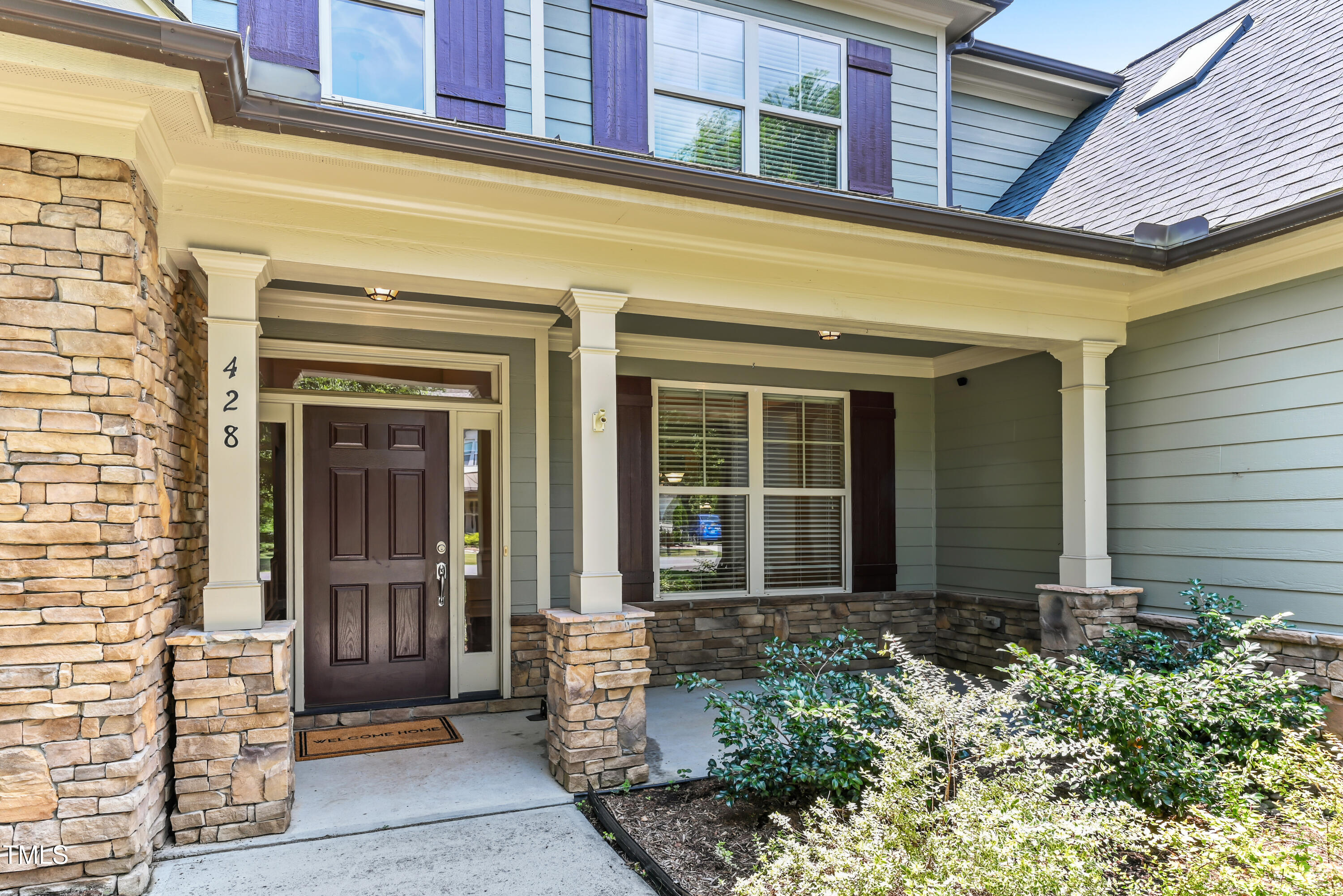 428 Holsten Bank Way