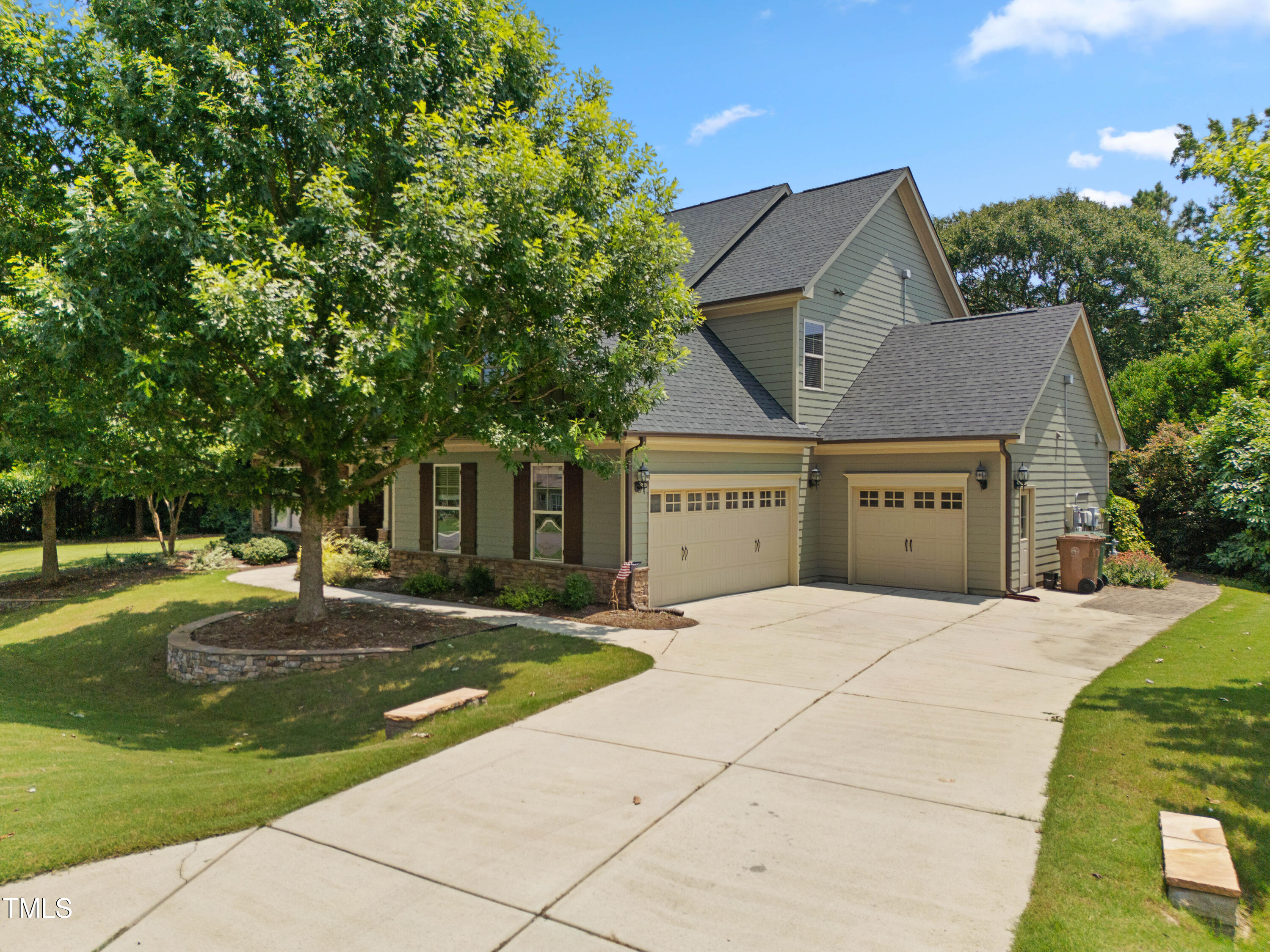 428 Holsten Bank Way