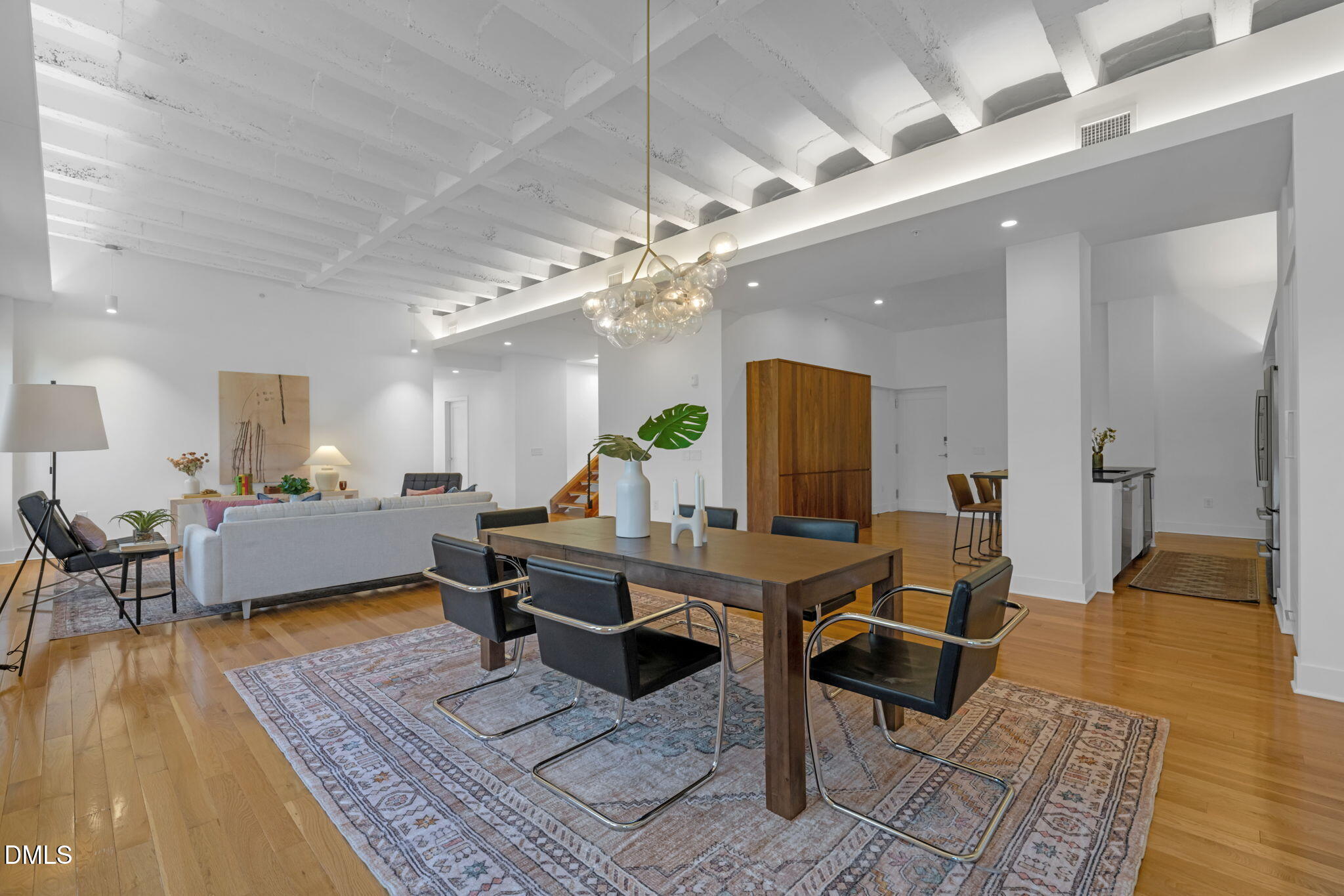 312 N Buchanan Boulevard 401