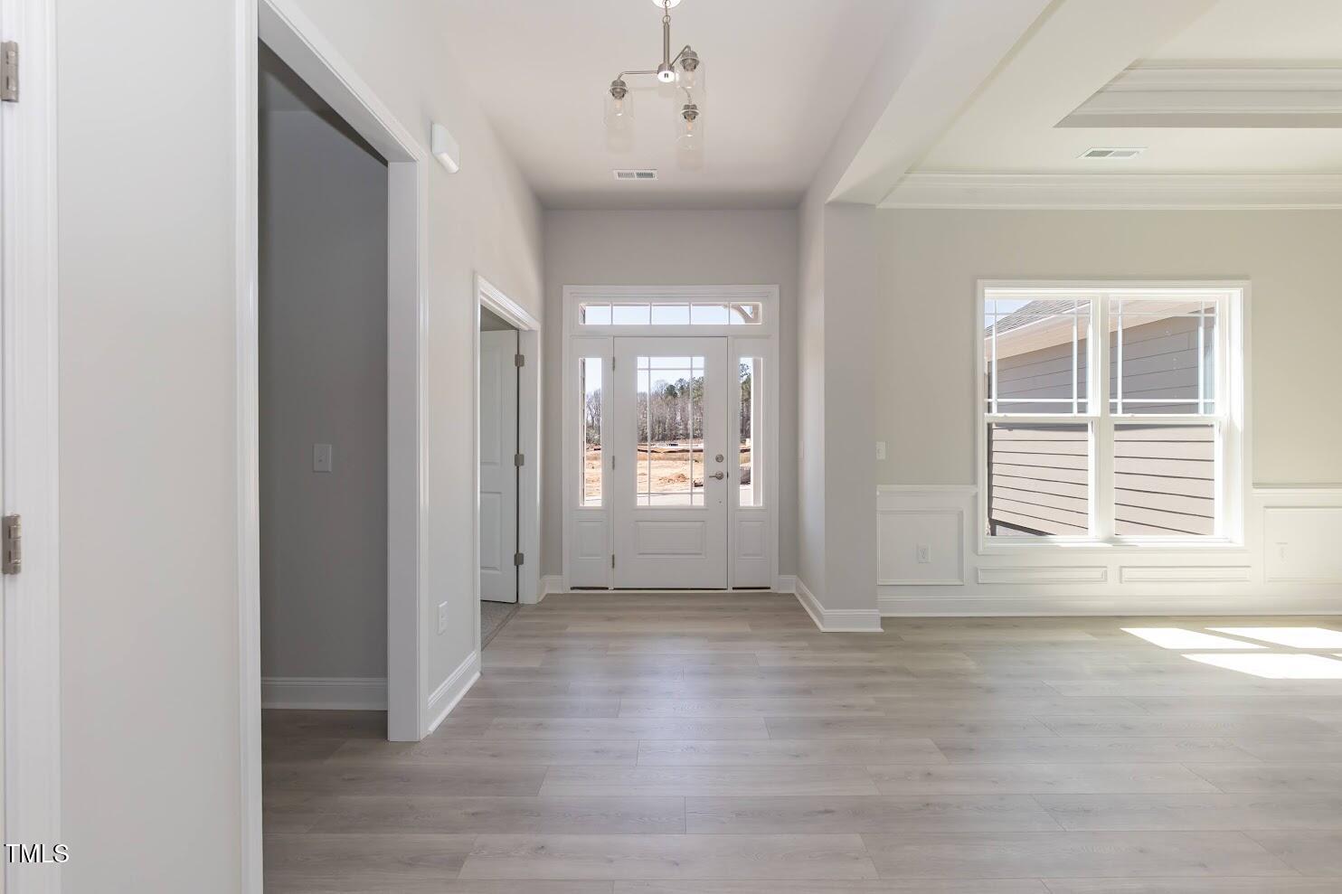 563 Glenkirk Place 104