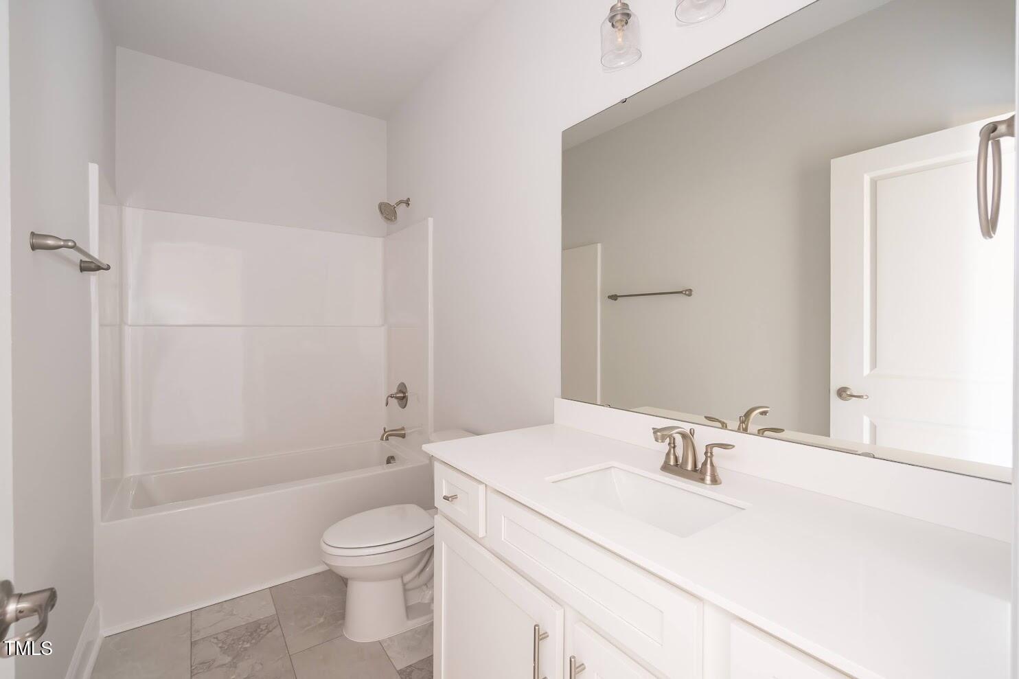563 Glenkirk Place 104