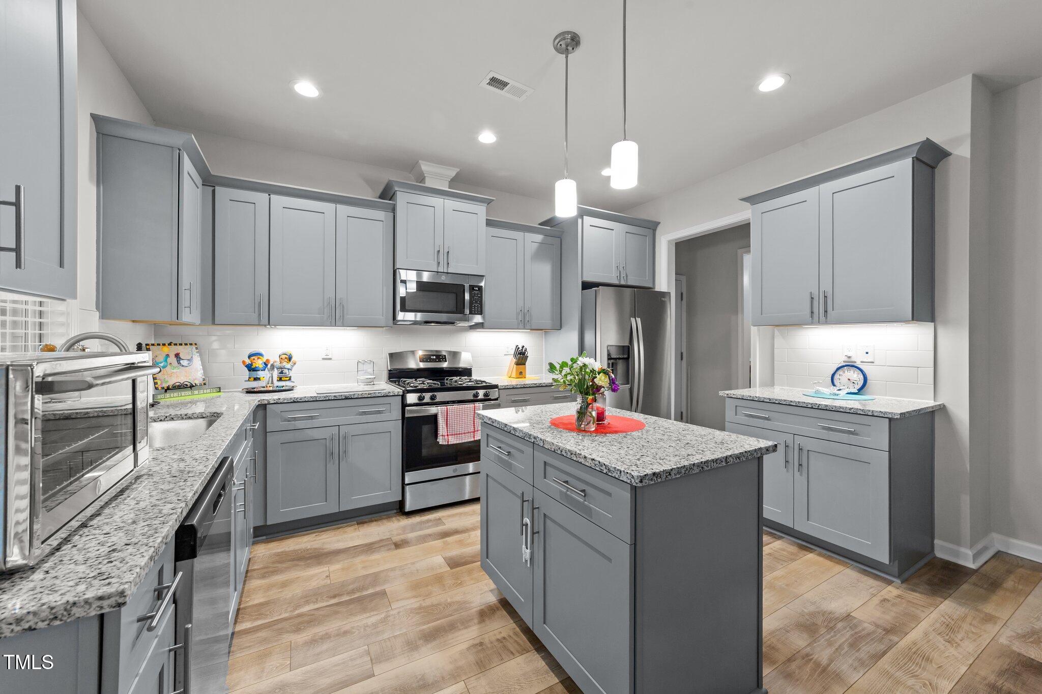 24 W Catalina Court