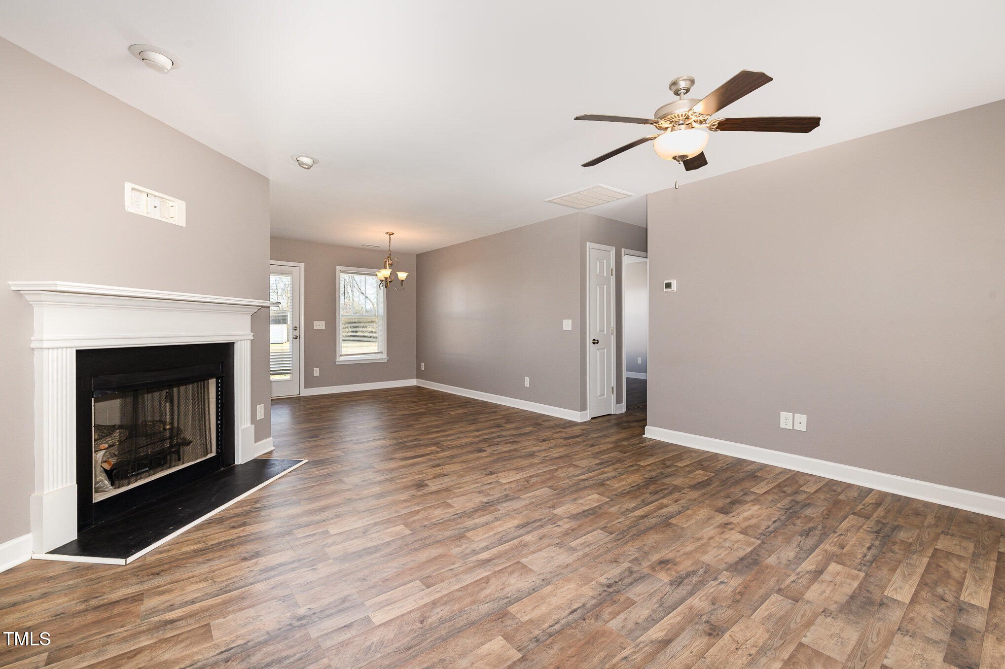107 Rollingwood Circle