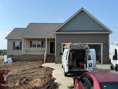 112 Royal Avenue Selma NC 27576