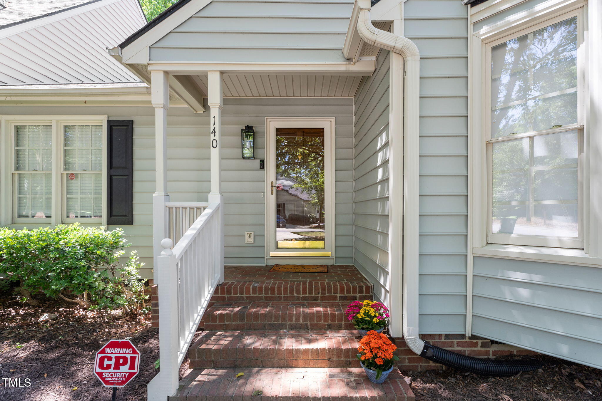 140 Heatherwood Drive