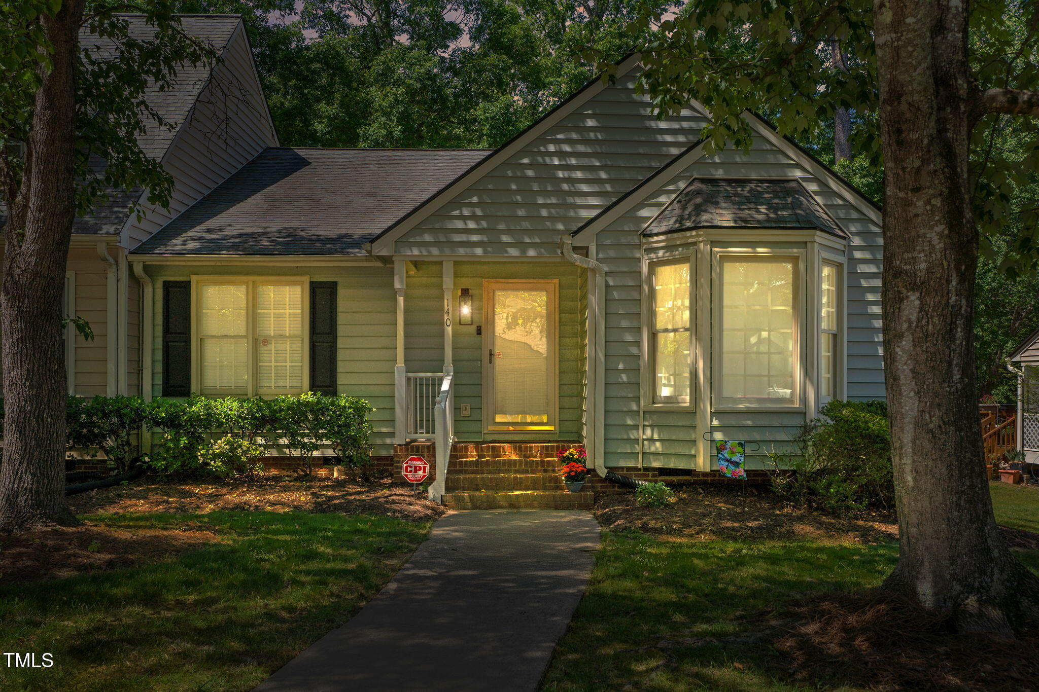 140 Heatherwood Drive