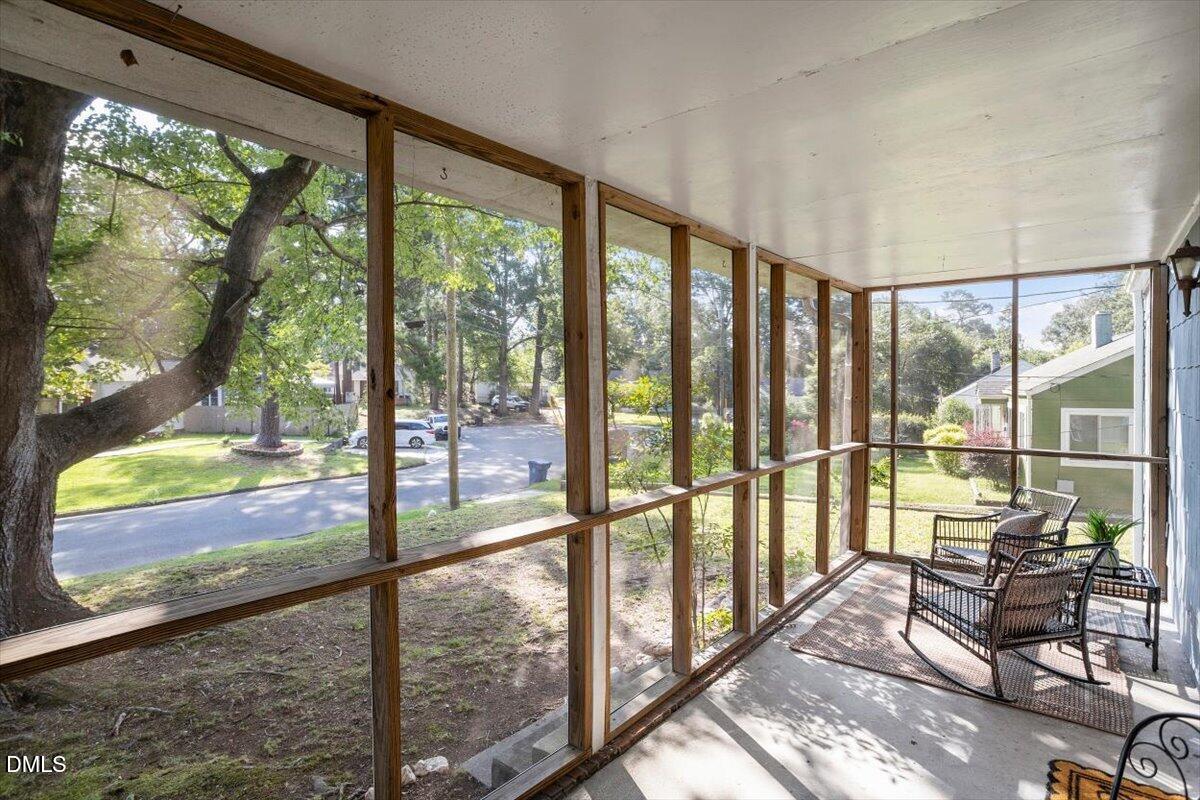 1512 London Circle