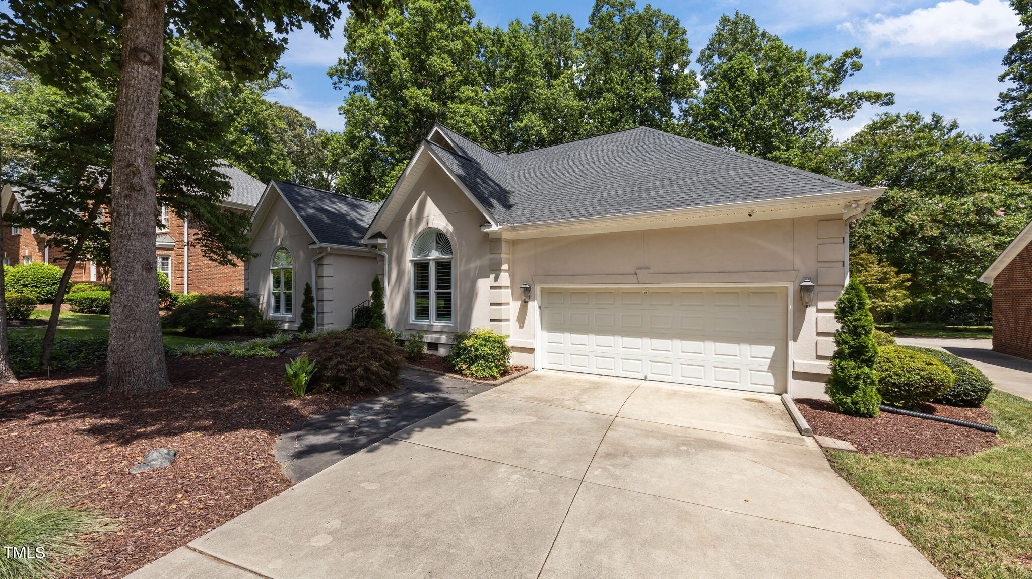 922 Golf House Road E