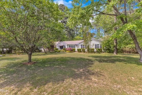 2608 Knightwood Road Fuquay Varina NC 27526