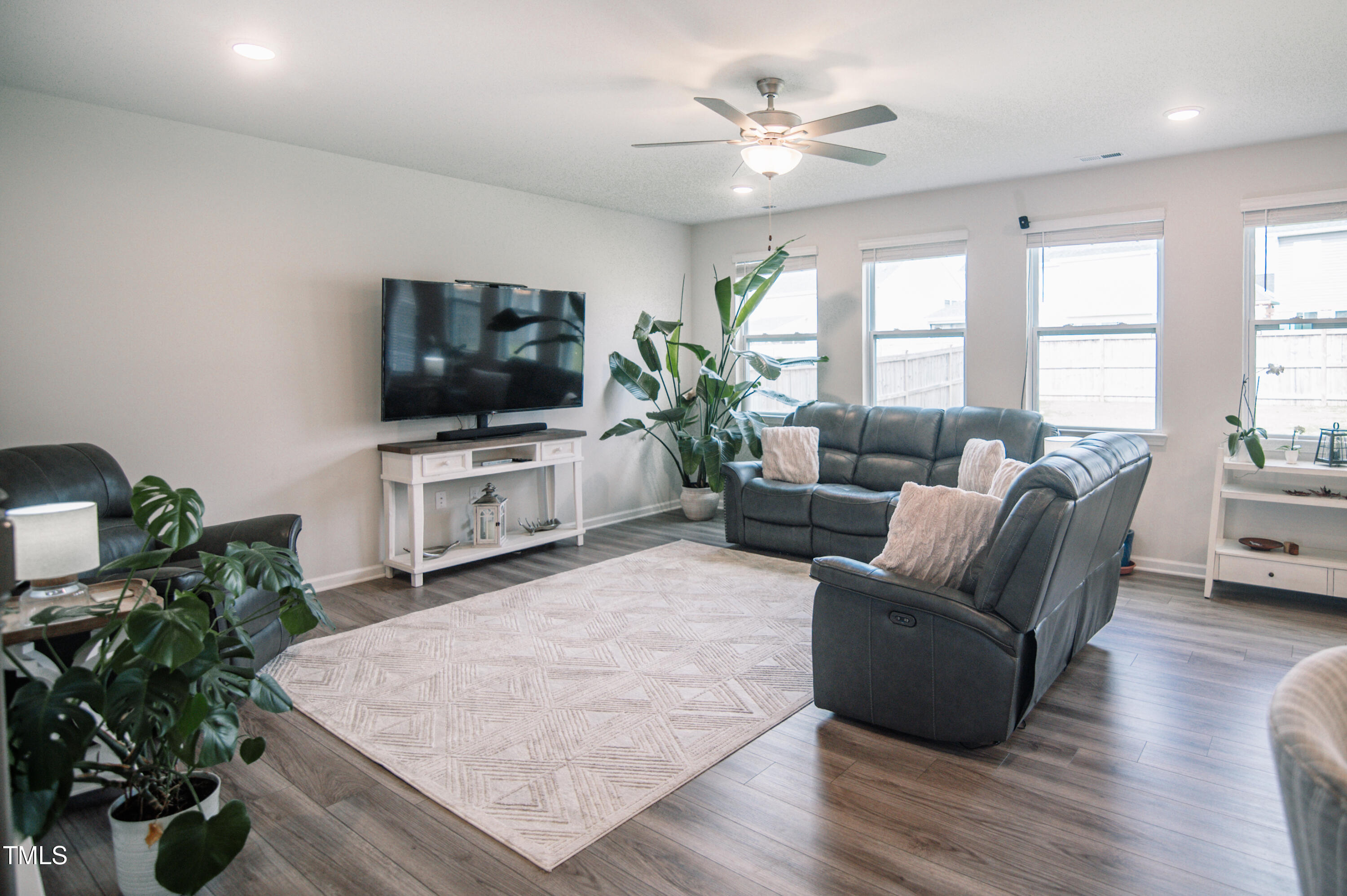 712 Calera Lane