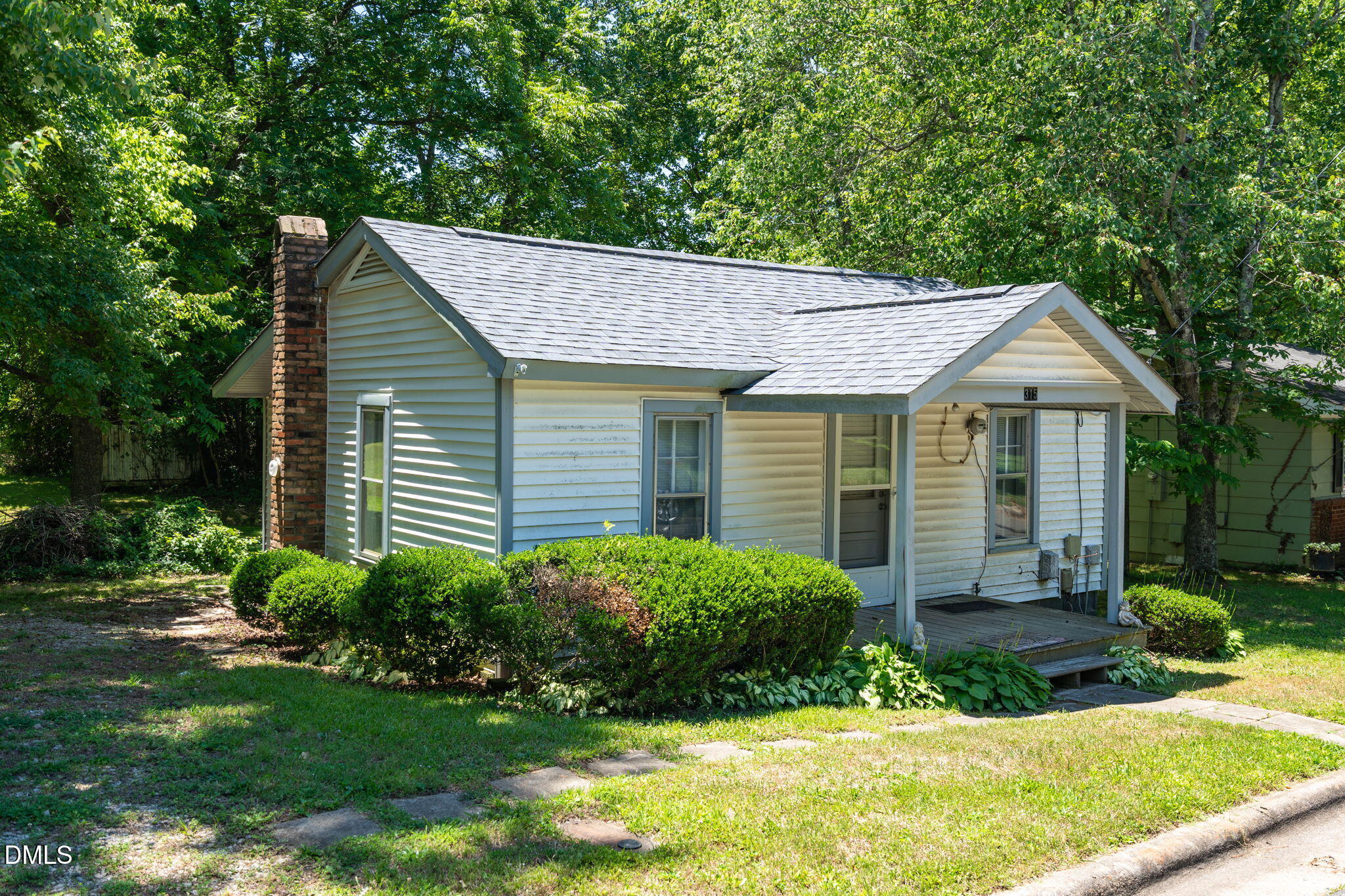 315 Holloway Street
