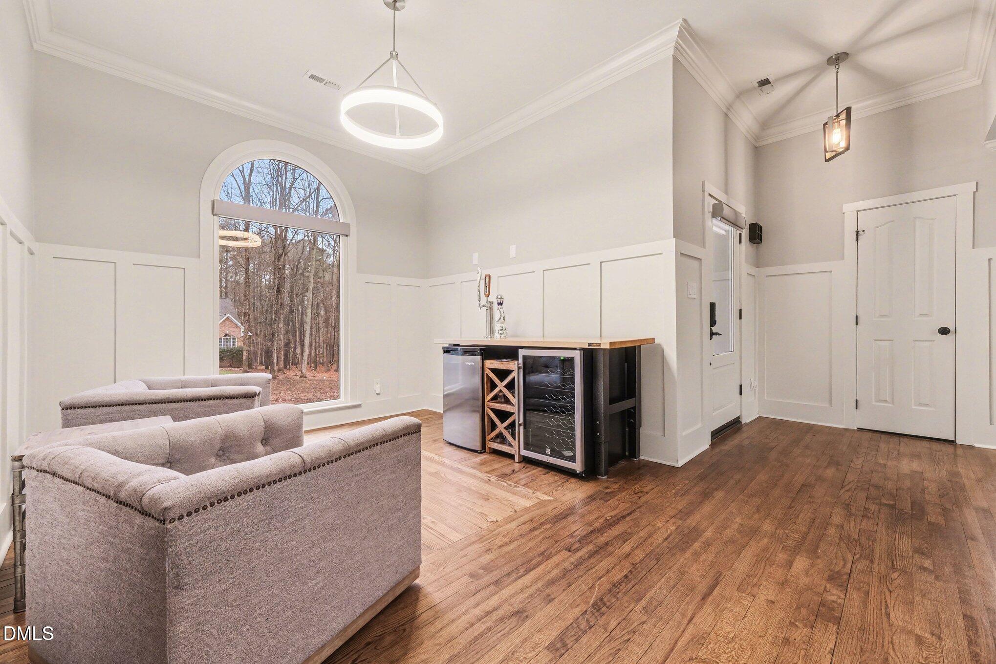 11816 Mountbatten Way