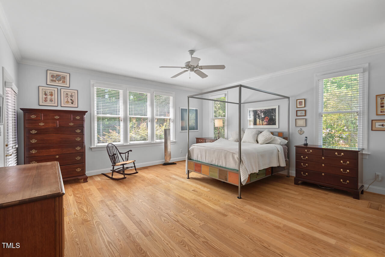 Chapel Hill, North Carolina 27517, United States, 5 Bedrooms Bedrooms, ,3 BathroomsBathrooms,Residential,Pending,126472