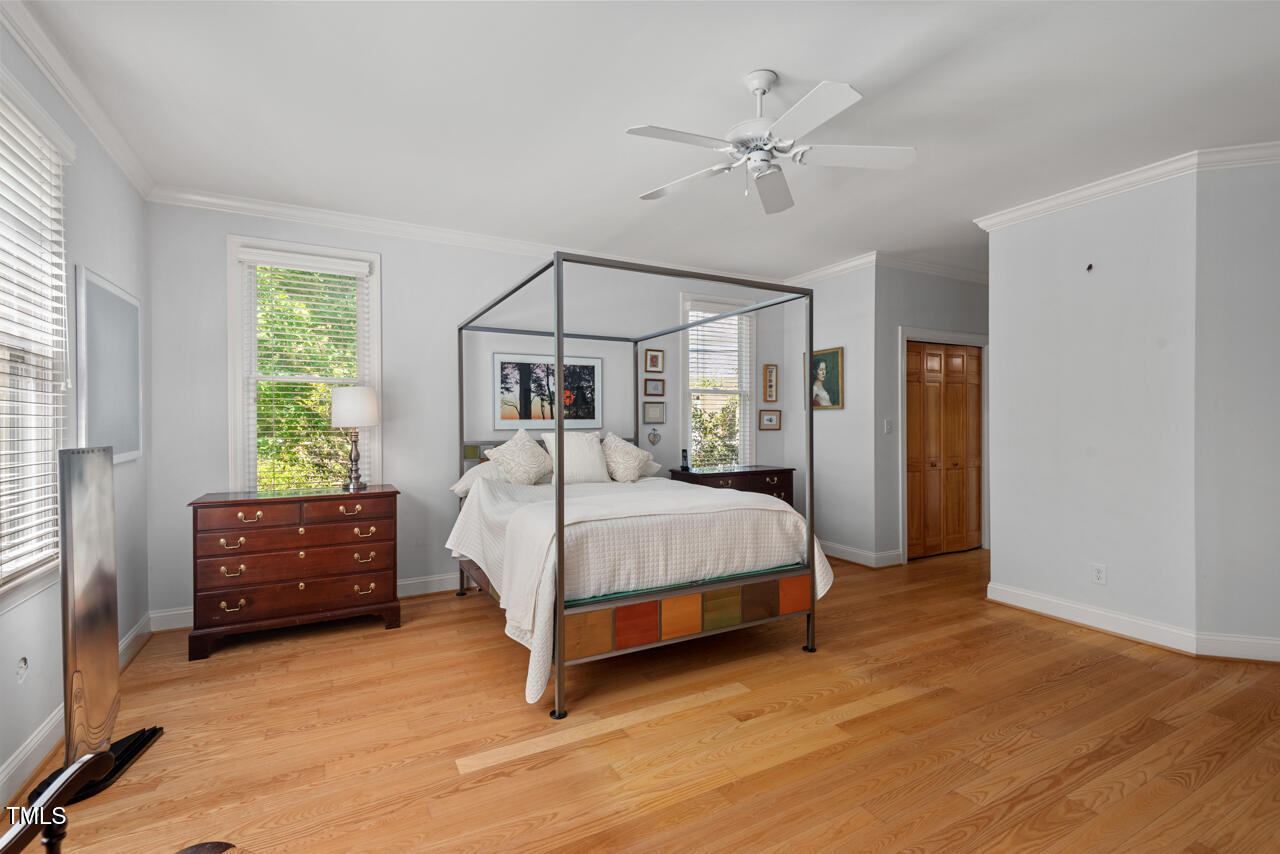 Chapel Hill, North Carolina 27517, United States, 5 Bedrooms Bedrooms, ,3 BathroomsBathrooms,Residential,Pending,126472