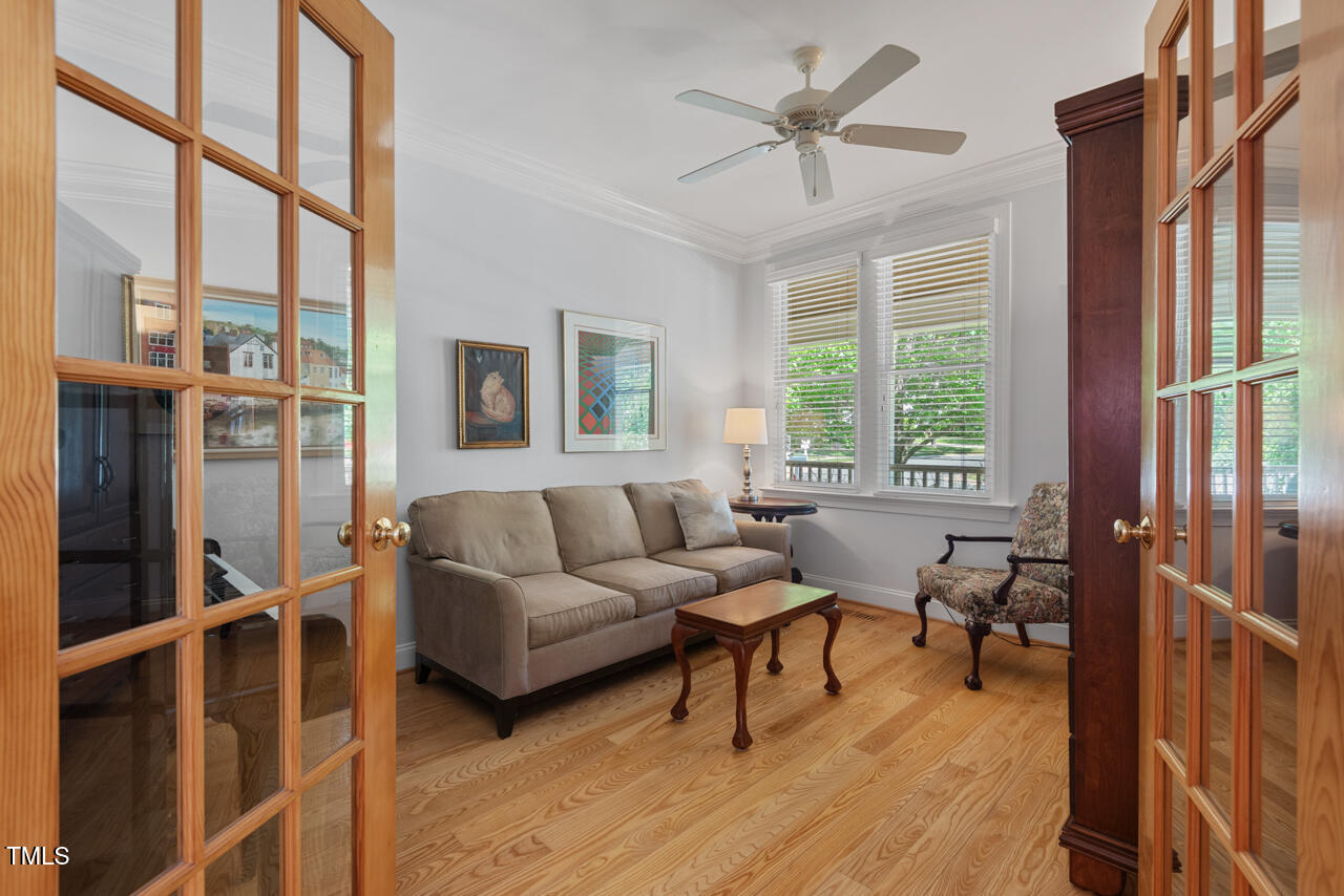 Chapel Hill, North Carolina 27517, United States, 5 Bedrooms Bedrooms, ,3 BathroomsBathrooms,Residential,Pending,126472