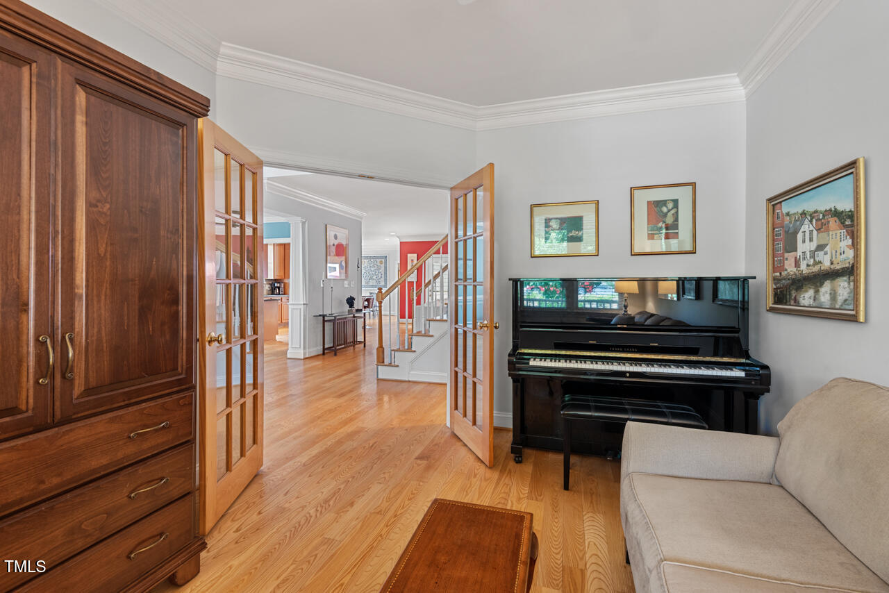 Chapel Hill, North Carolina 27517, United States, 5 Bedrooms Bedrooms, ,3 BathroomsBathrooms,Residential,Pending,126472