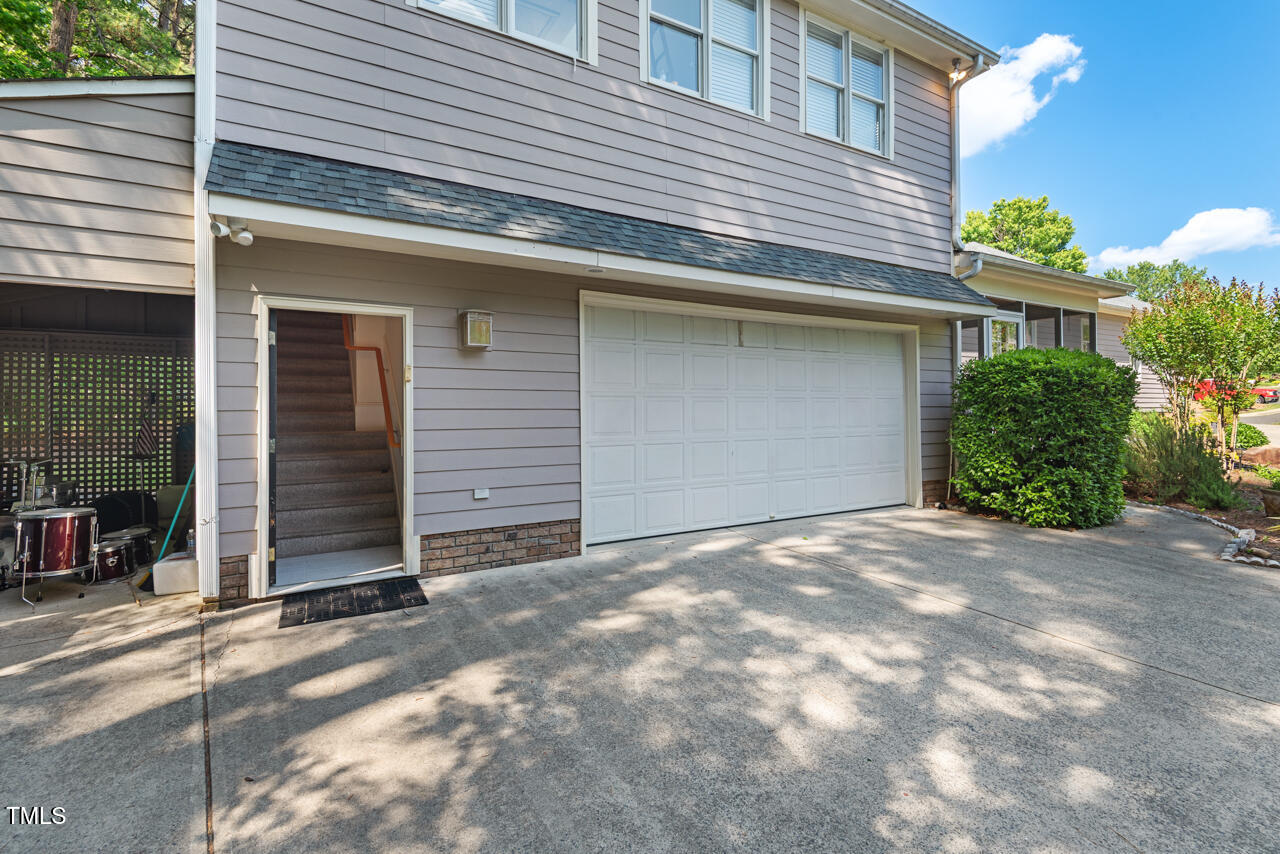 Chapel Hill, North Carolina 27517, United States, 5 Bedrooms Bedrooms, ,3 BathroomsBathrooms,Residential,Pending,126472