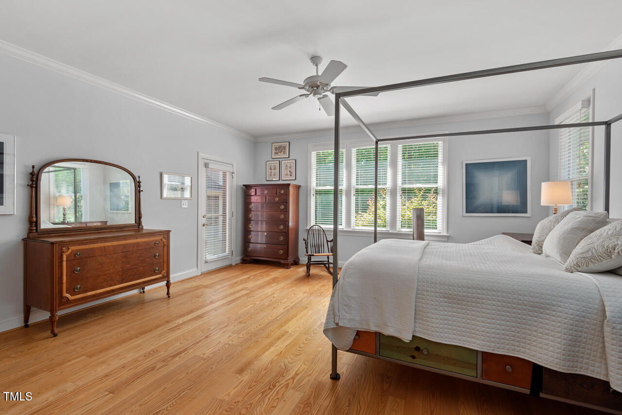 Chapel Hill, North Carolina 27517, United States, 5 Bedrooms Bedrooms, ,3 BathroomsBathrooms,Residential,Pending,126472