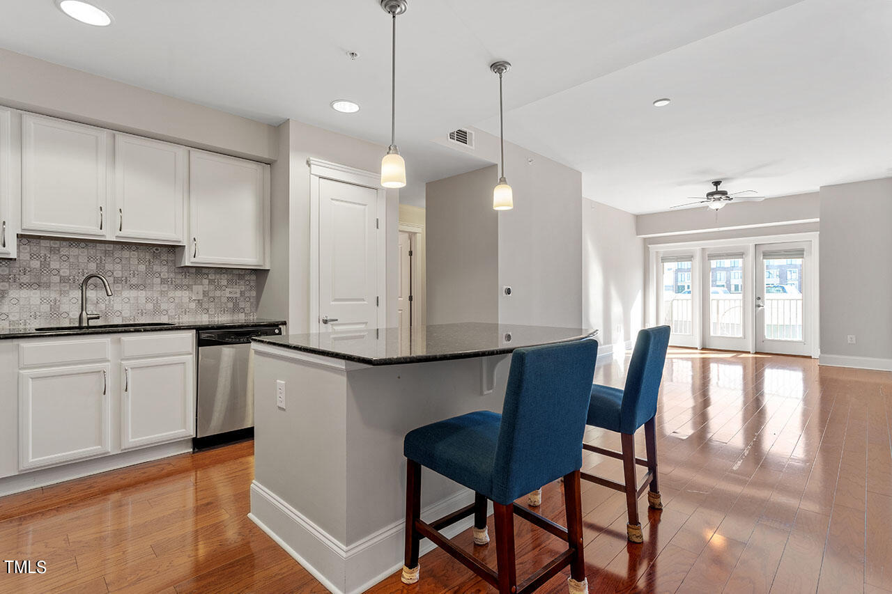 222 Glenwood Avenue 508
