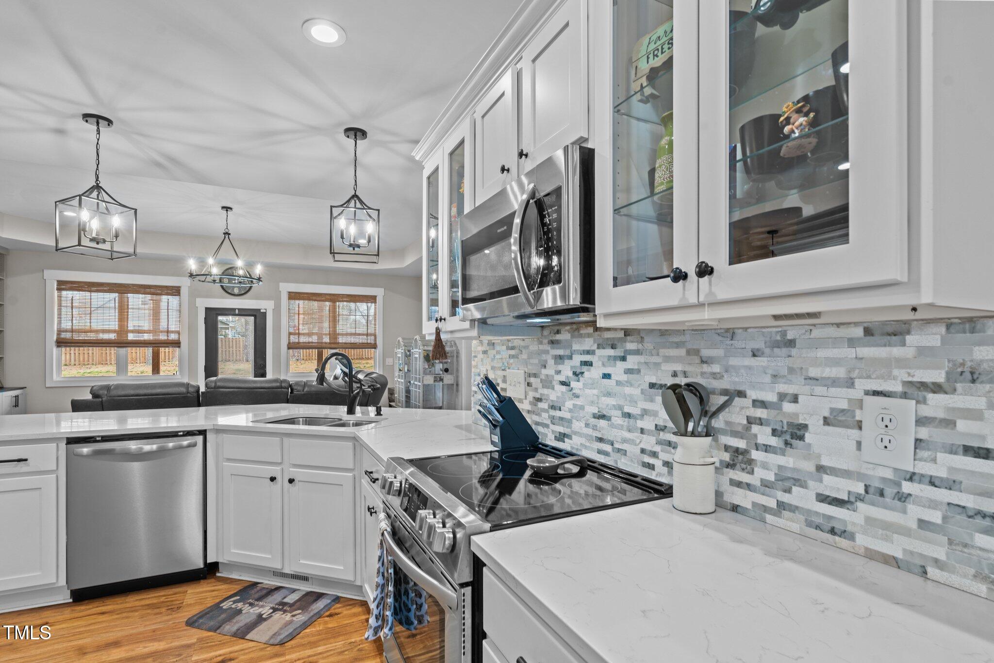 2690 Meadow View Lane