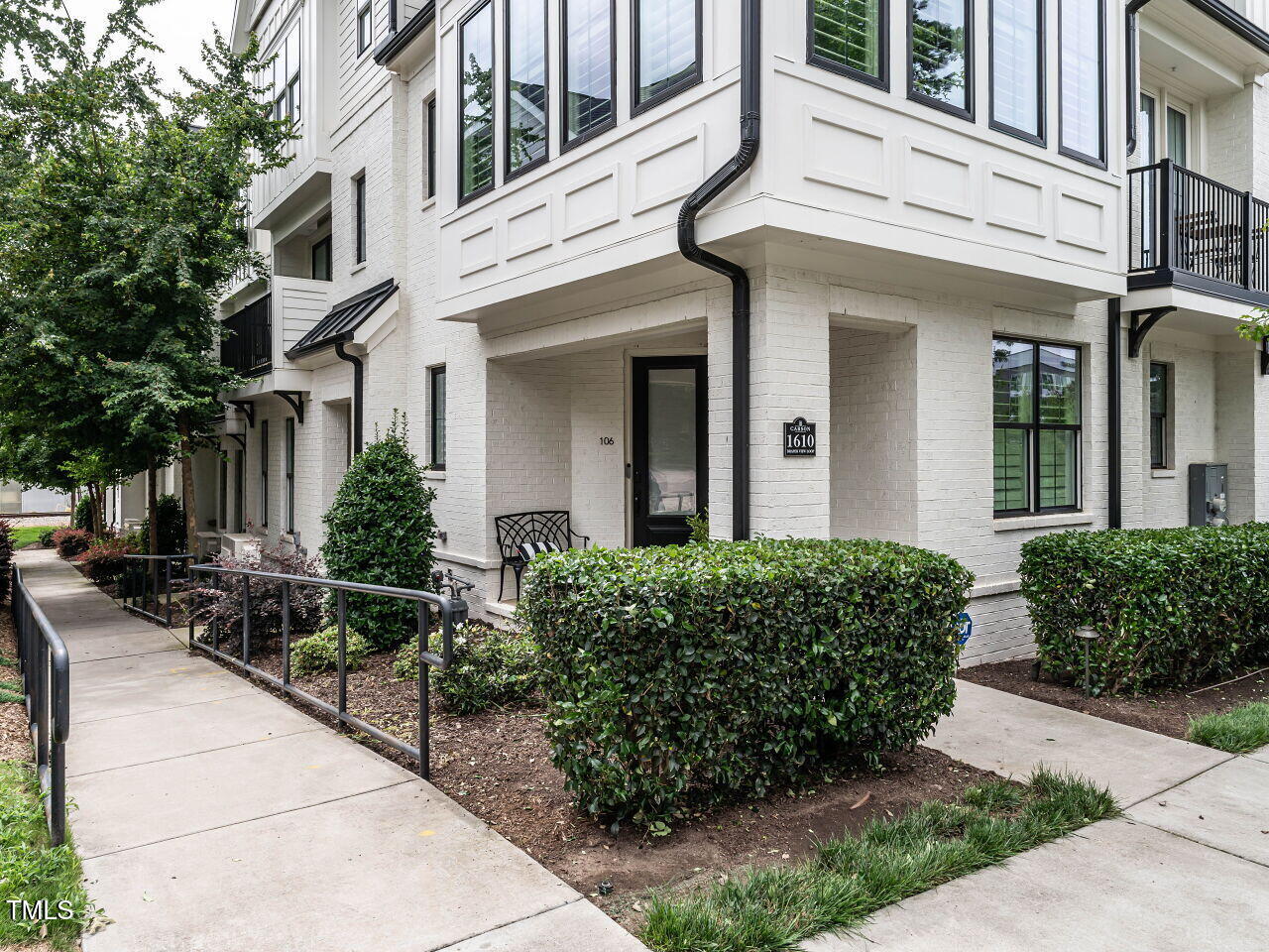 1610 Draper View Loop 101