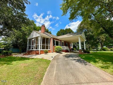 1542 Oakdale Circle Henderson NC 27536