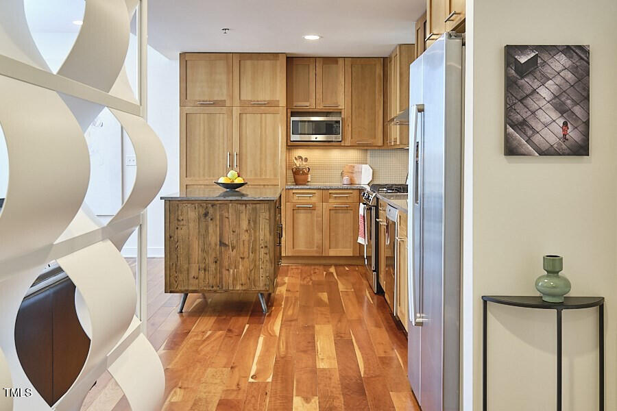 601 W Rosemary Street 712