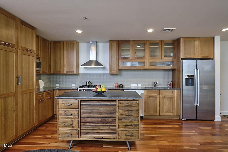 601 W Rosemary Street 712