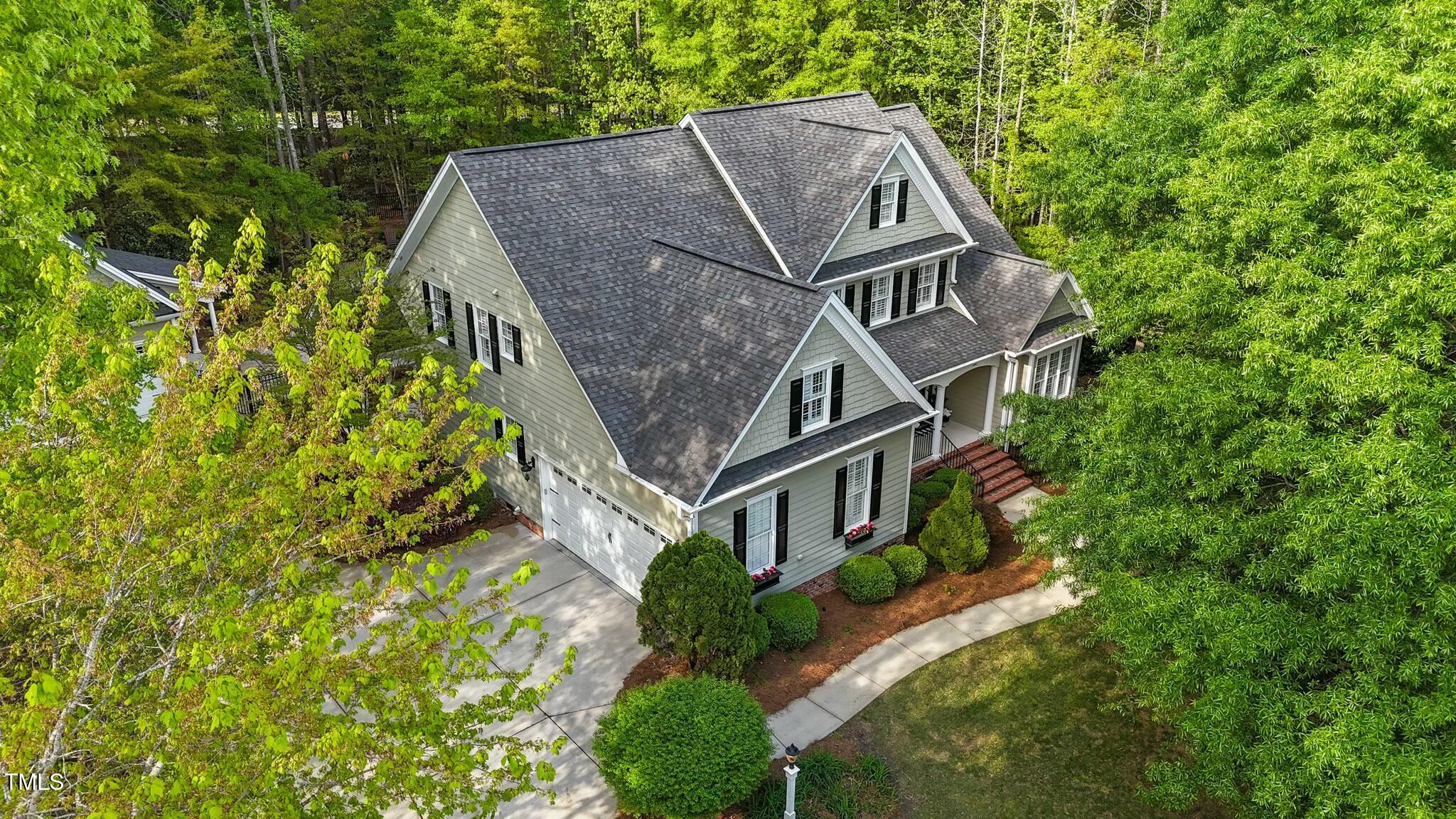 144 W Walker Woods Lane