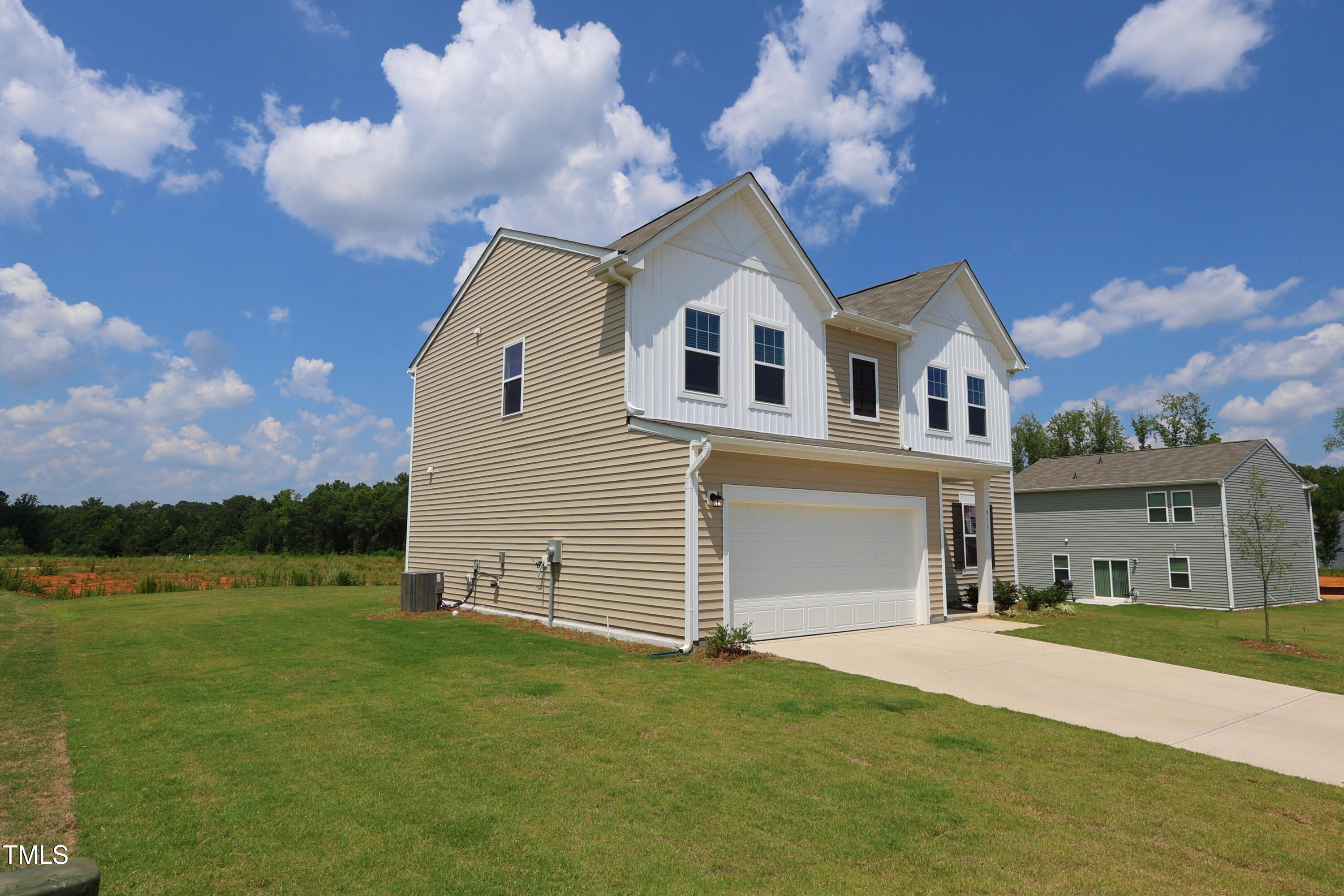 935 Bombardier Lane