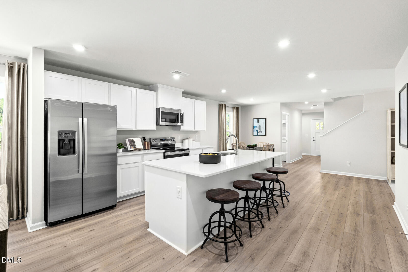 8516 Bumble Bee Court