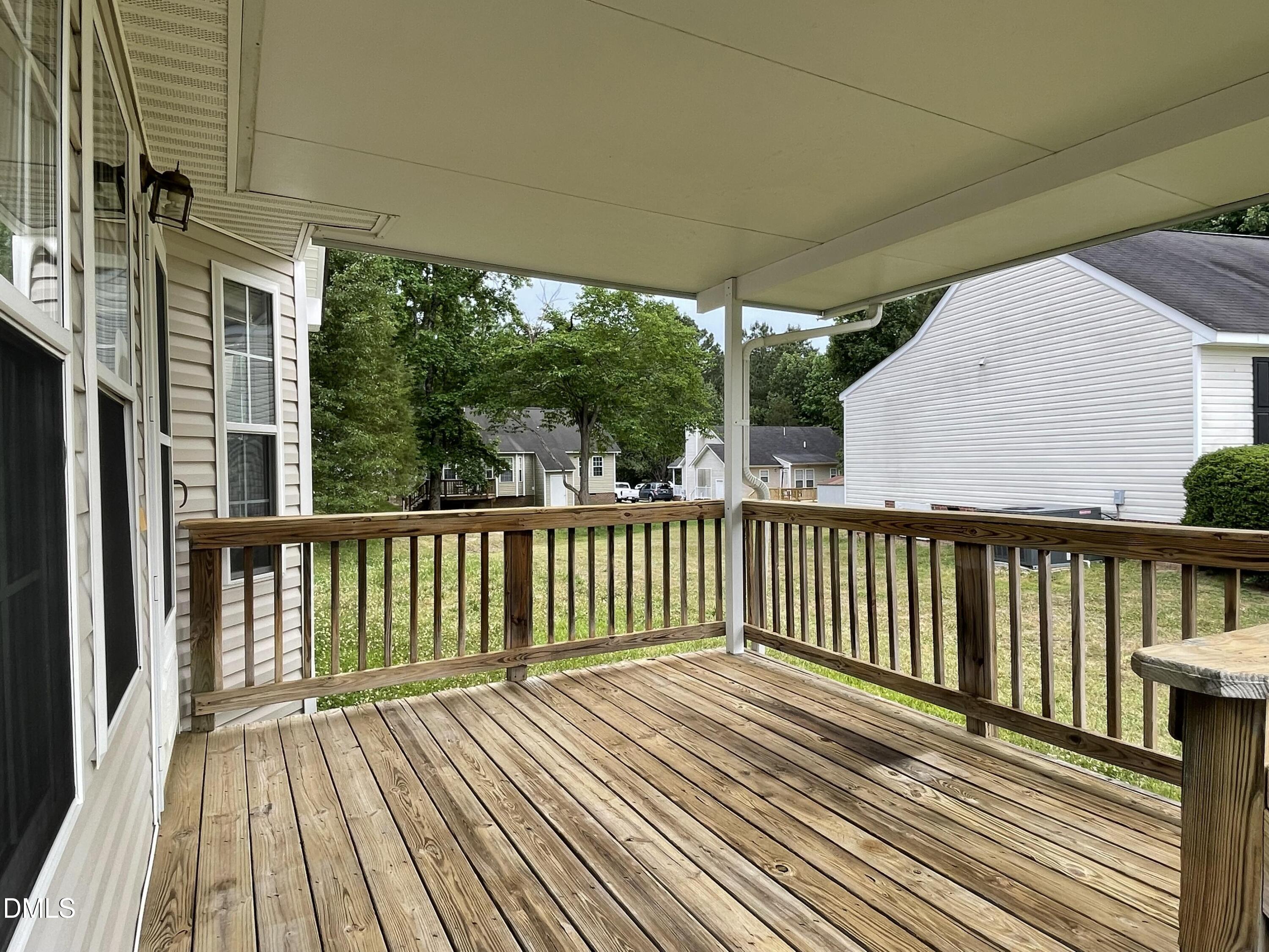 1008 Laurel Leaf