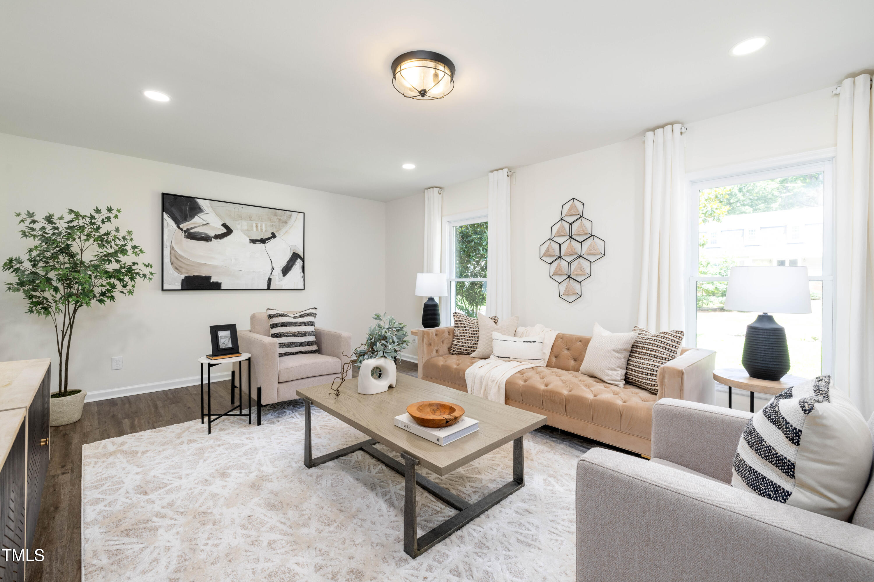 106 N Trail Drive