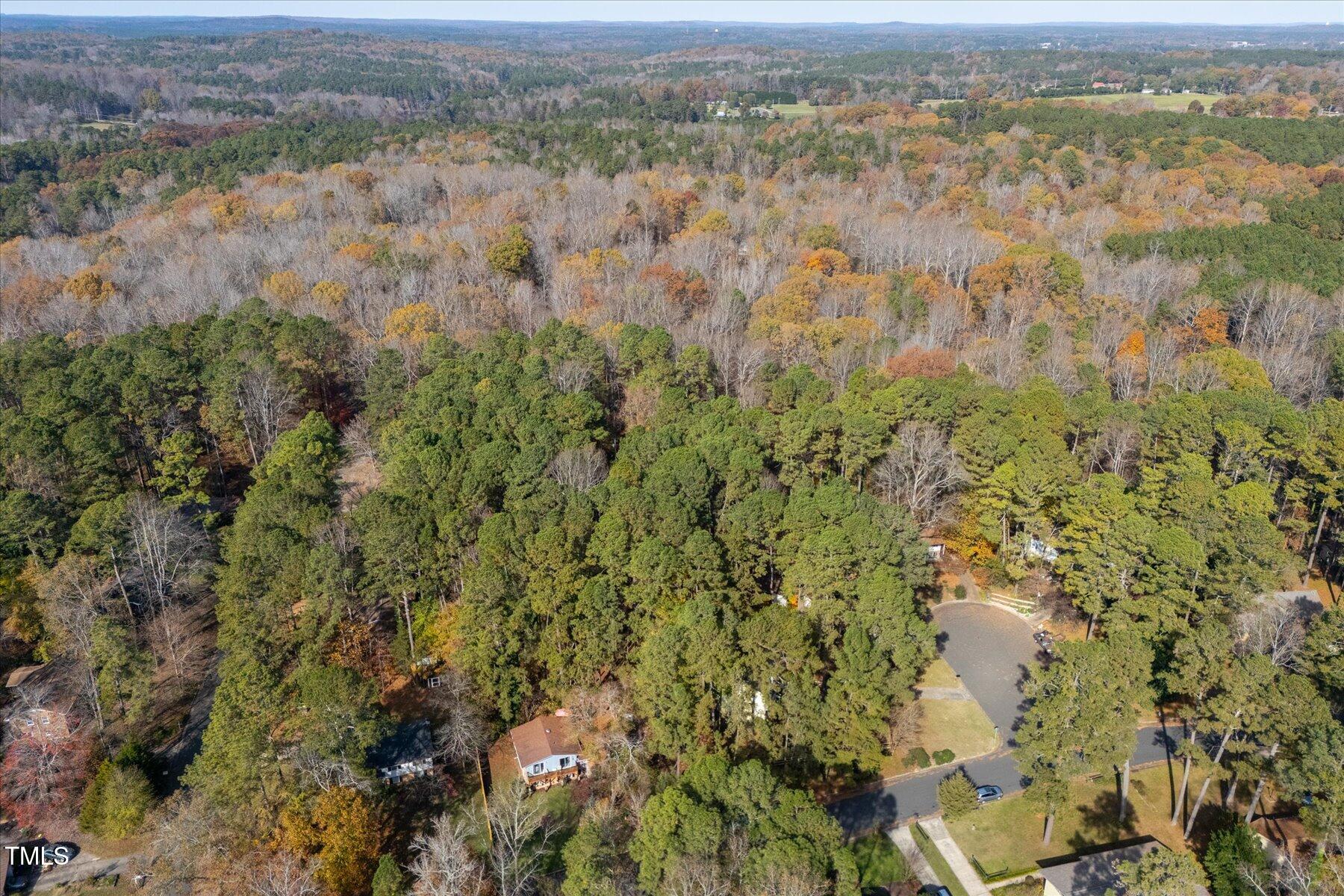 Chapel Hill, North Carolina 27516, United States, 4 Bedrooms Bedrooms, ,3 BathroomsBathrooms,Residential,Pending,77631