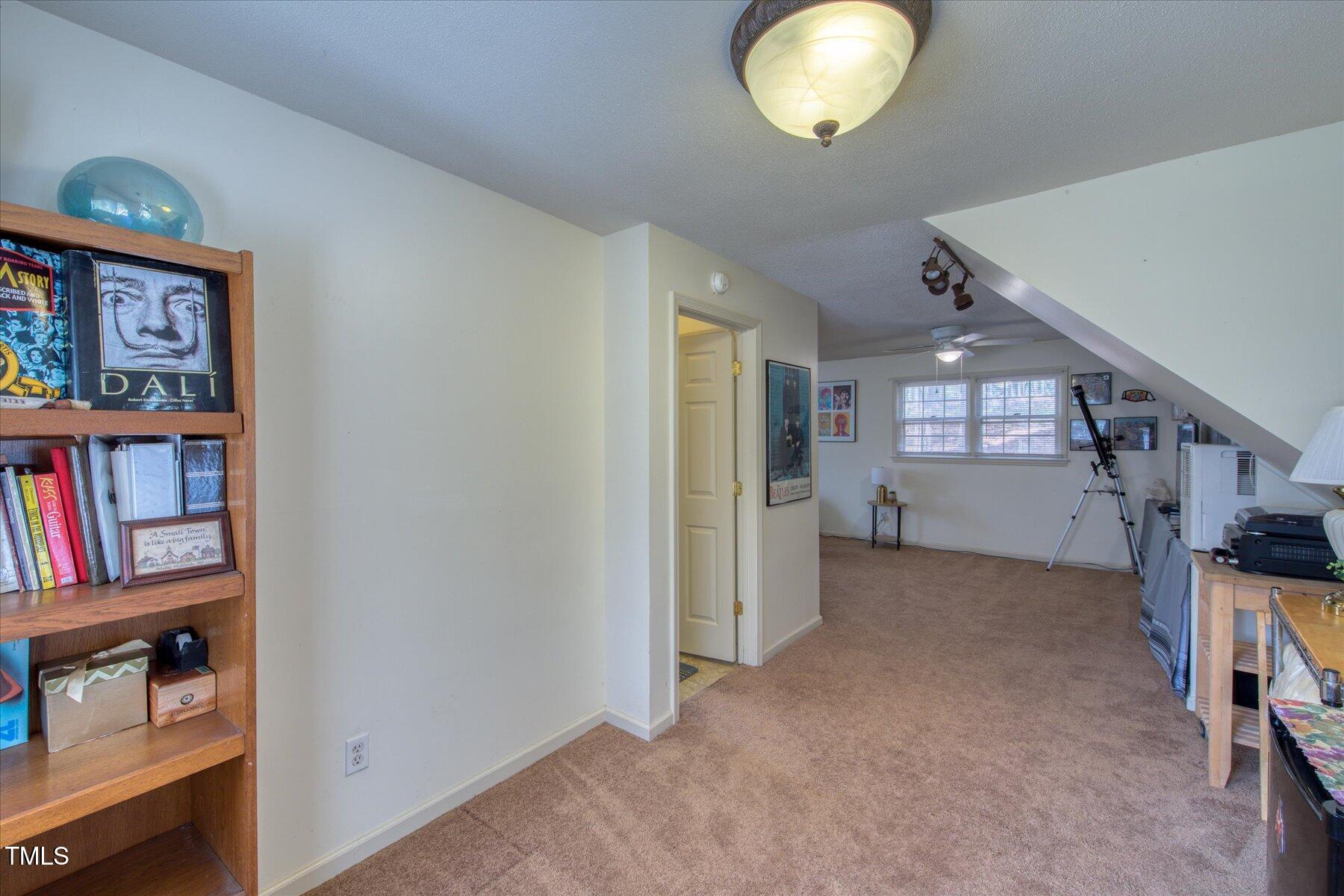 Chapel Hill, North Carolina 27516, United States, 4 Bedrooms Bedrooms, ,3 BathroomsBathrooms,Residential,Pending,77631