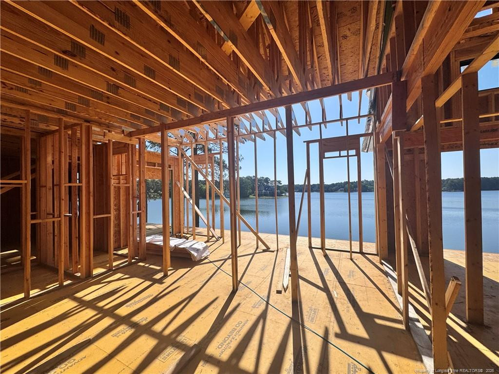 9 Lake Side Court