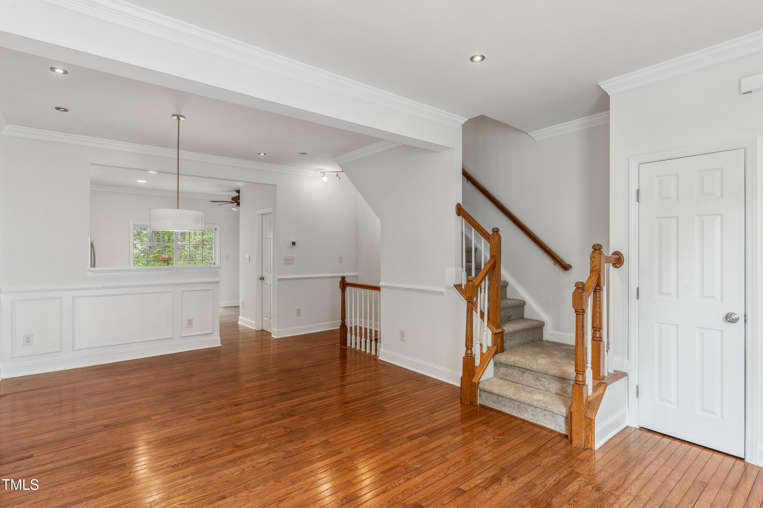 5507 Vista View Court