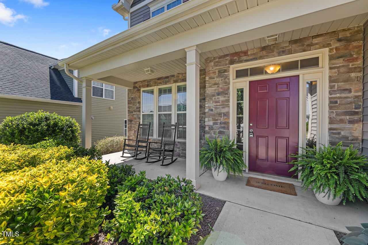 117 Woodlark Lane