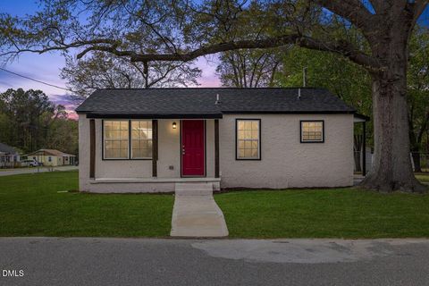 601 Temple Street Selma NC 27576