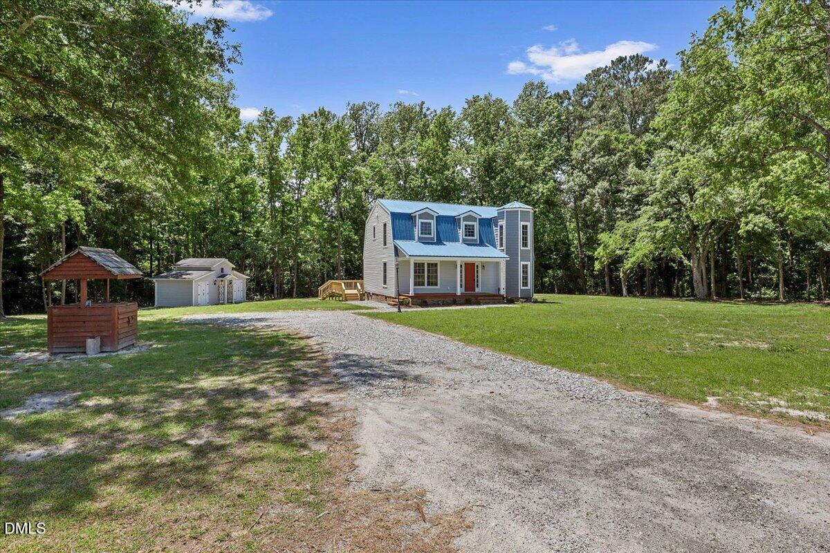 573 Smiths Winding Lane