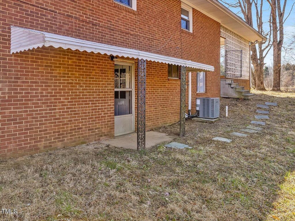 listing image 43