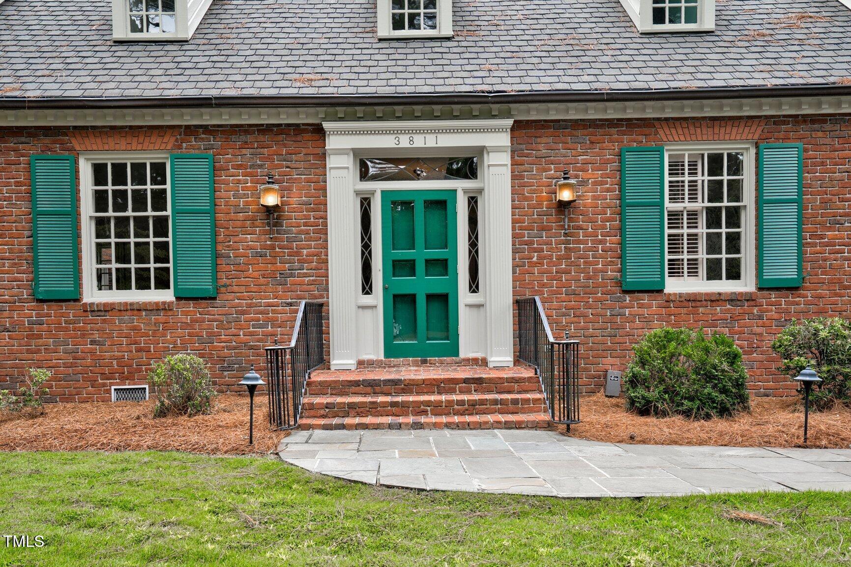 3811 Woodlawn Road