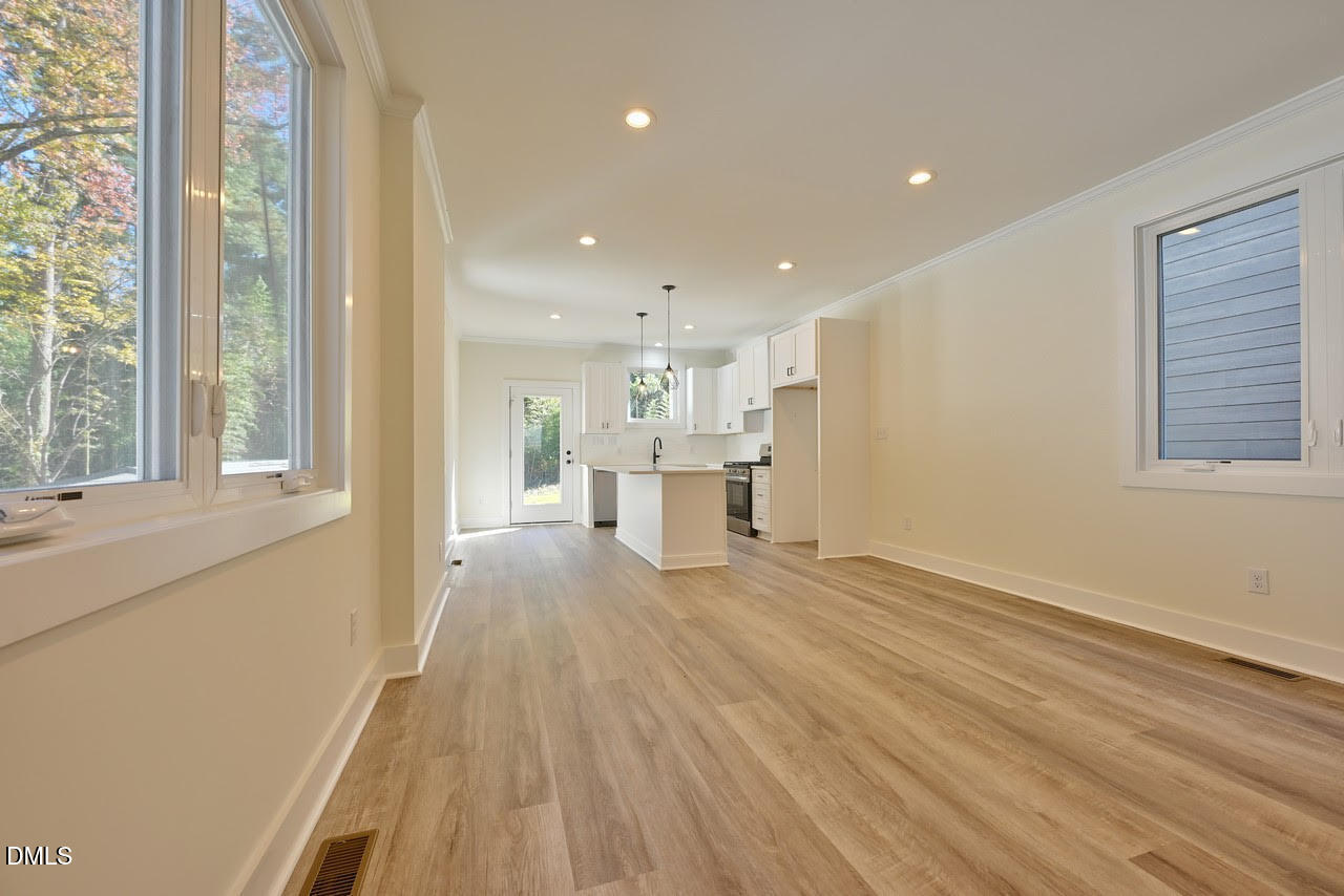 Durham, North Carolina 27703, United States, 3 Bedrooms Bedrooms, ,3 BathroomsBathrooms,Residential,Active,246103