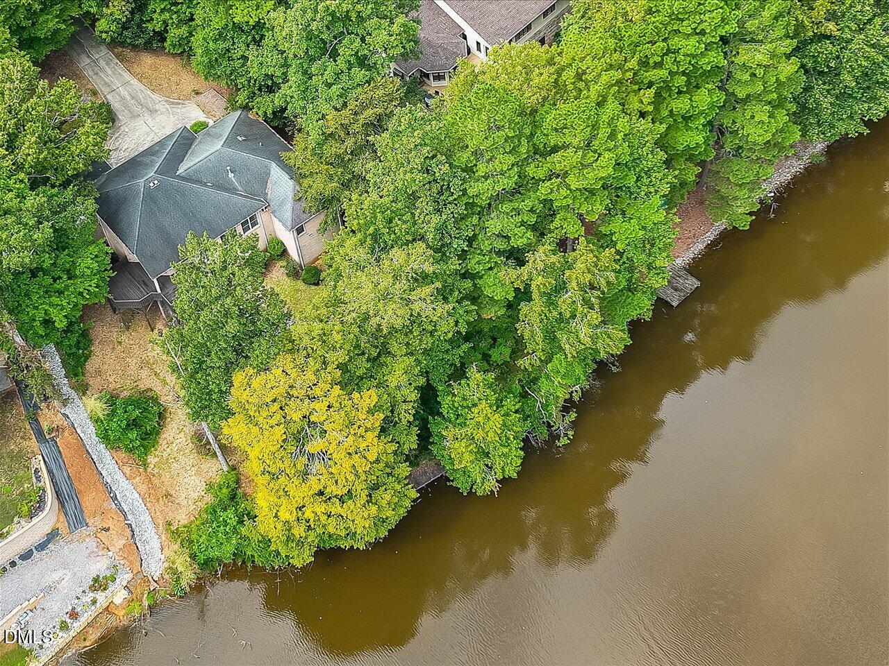 275 Lake Point