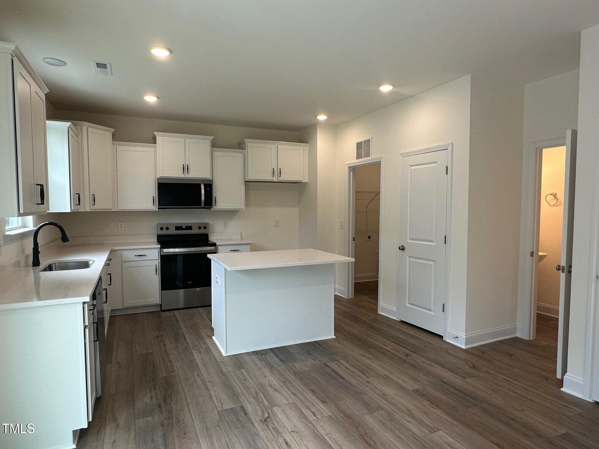 1252 Randwick Vly Court