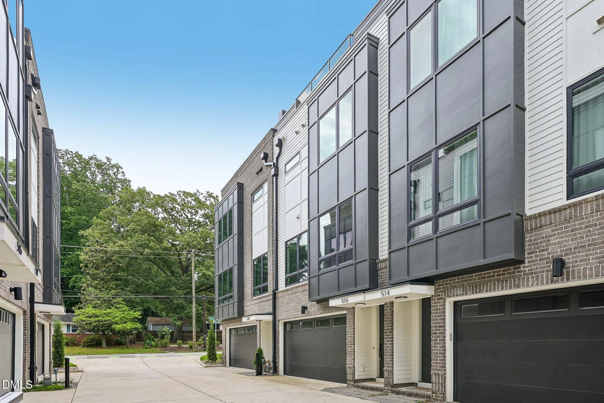 516 Edgecreek Court