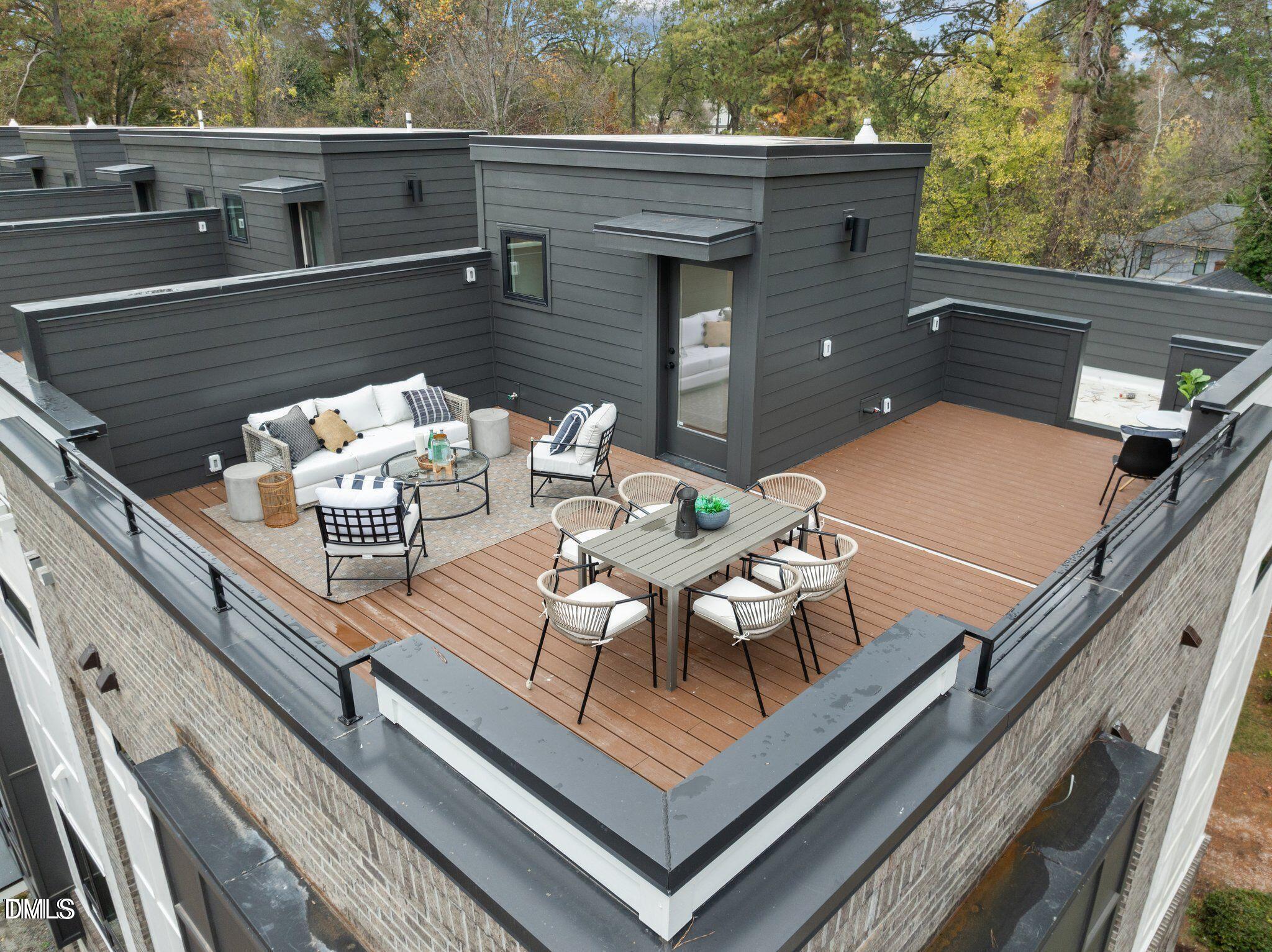 516 Edgecreek Court