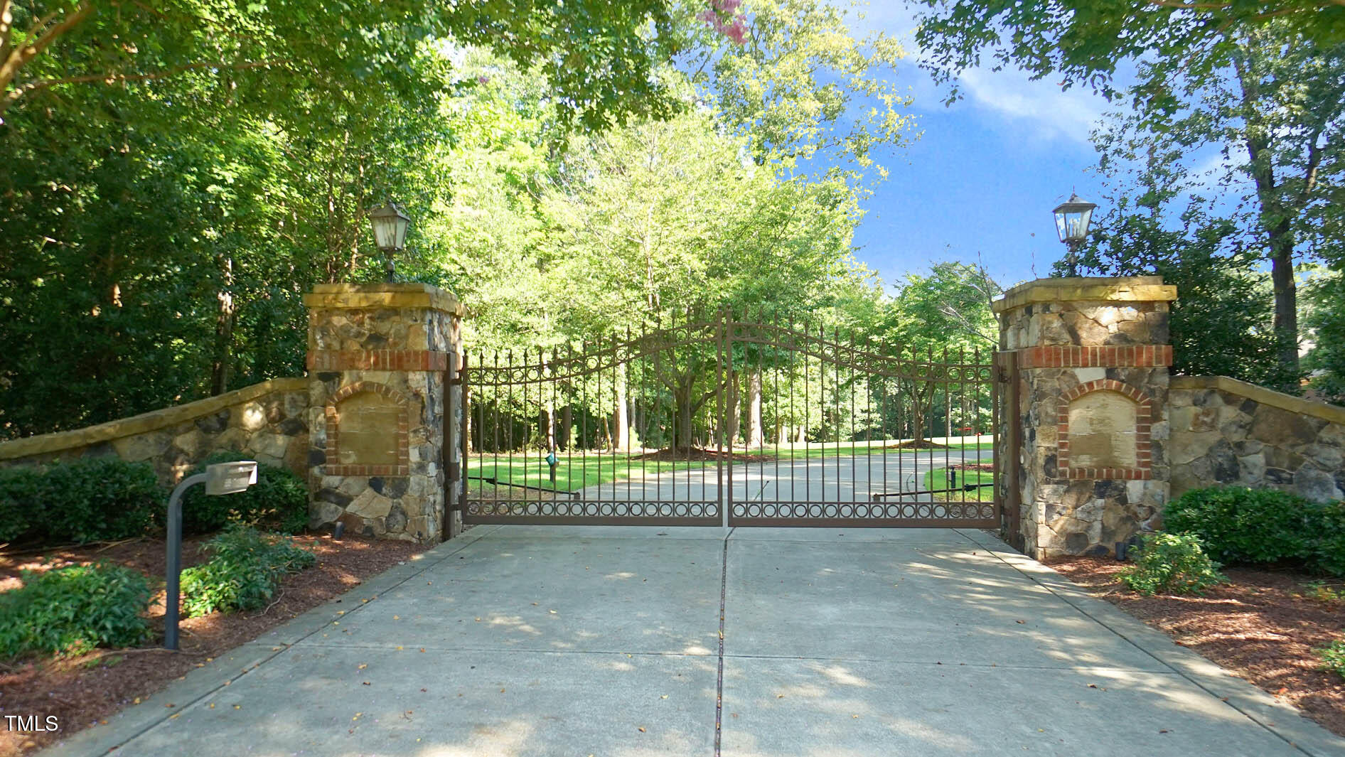 15508 Possum Track Road