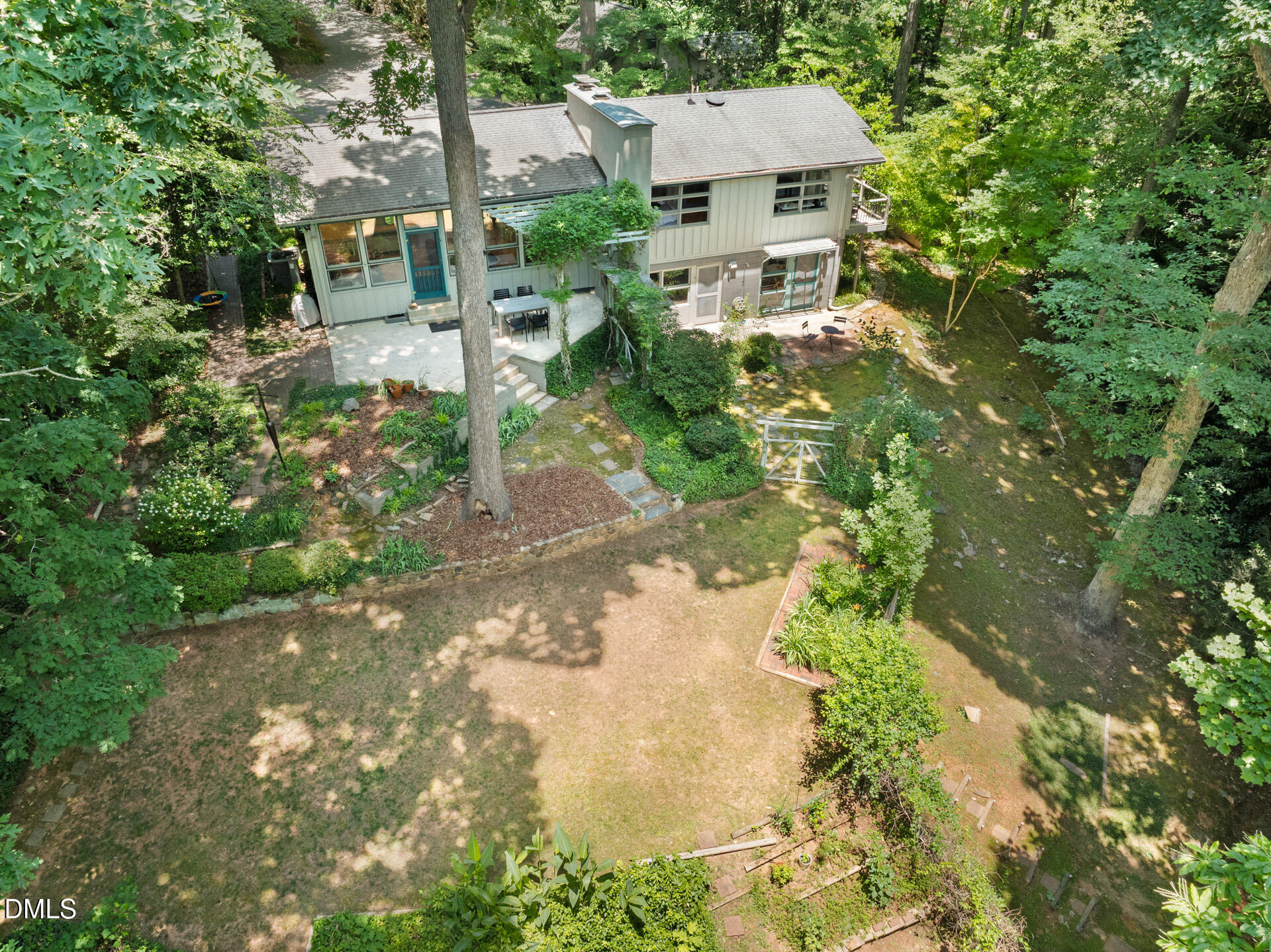 1120 Sourwood Drive